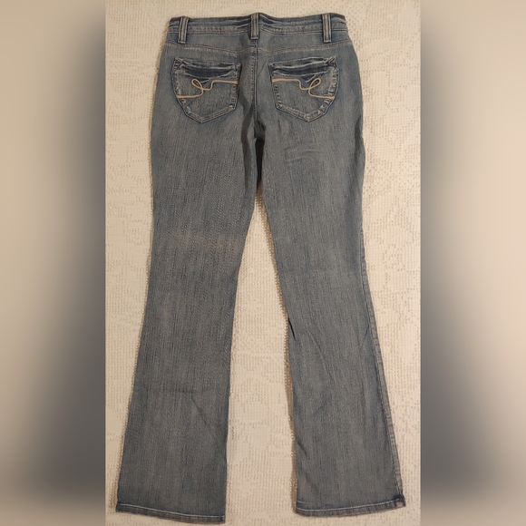 Junior's size 7 Code of Ethics Jeans - Picture 2 of 9